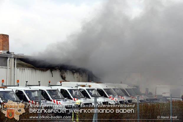 20180320 Brand in einer Lagerhalle Gewerbepark Wienersdorf  Foto:  Hans Dietl FF Mllersdorf