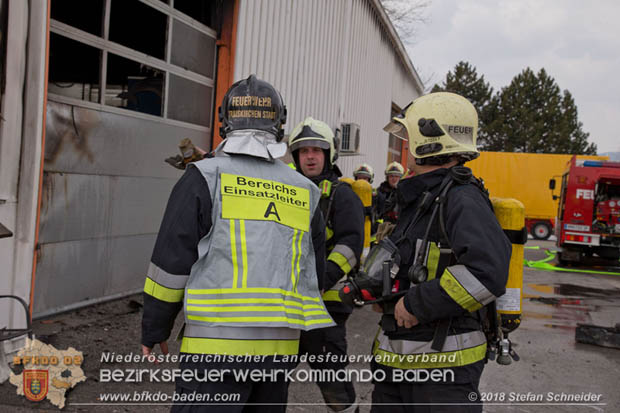 20180320 Brand in einer Lagerhalle Gewerbepark Wienersdorf  Foto:  Stefan Schneider BFK BADEN 