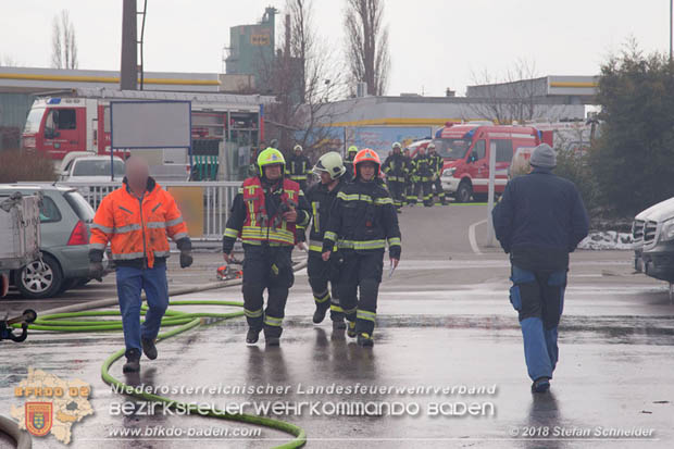 20180320 Brand in einer Lagerhalle Gewerbepark Wienersdorf  Foto:  Stefan Schneider BFK BADEN 