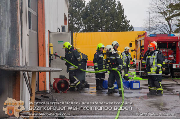 20180320 Brand in einer Lagerhalle Gewerbepark Wienersdorf  Foto:  Stefan Schneider BFK BADEN 