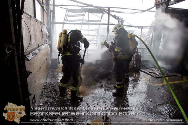 20180320 Brand in einer Lagerhalle Gewerbepark Wienersdorf  Foto:  Stefan Schneider BFK BADEN 