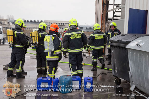 20180320 Brand in einer Lagerhalle Gewerbepark Wienersdorf  Foto:  Stefan Schneider BFK BADEN 