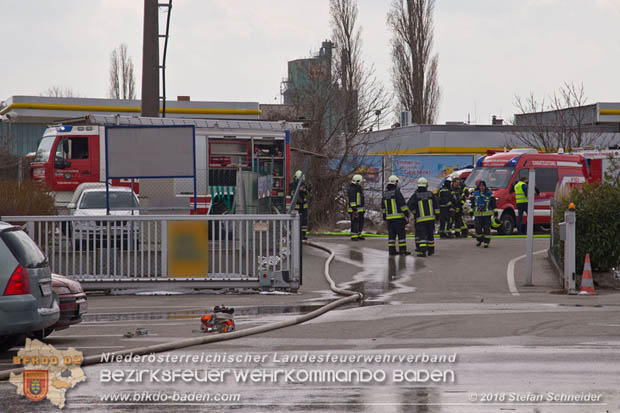 20180320 Brand in einer Lagerhalle Gewerbepark Wienersdorf  Foto:  Stefan Schneider BFK BADEN 