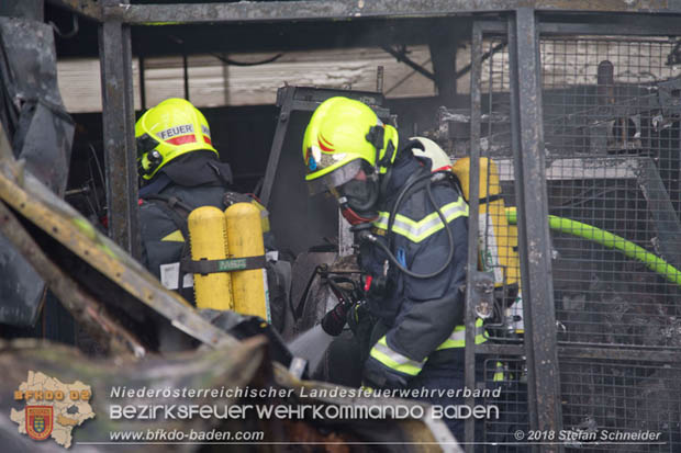 20180320 Brand in einer Lagerhalle Gewerbepark Wienersdorf  Foto:  Stefan Schneider BFK BADEN 