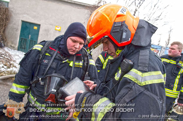 20180320 Brand in einer Lagerhalle Gewerbepark Wienersdorf  Foto:  Stefan Schneider BFK BADEN 