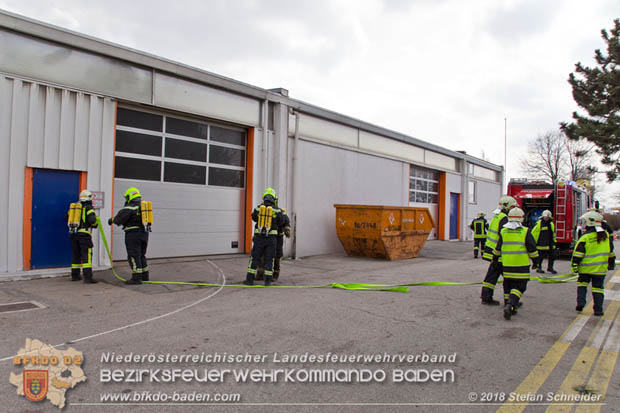 20180320 Brand in einer Lagerhalle Gewerbepark Wienersdorf  Foto:  Stefan Schneider BFK BADEN 