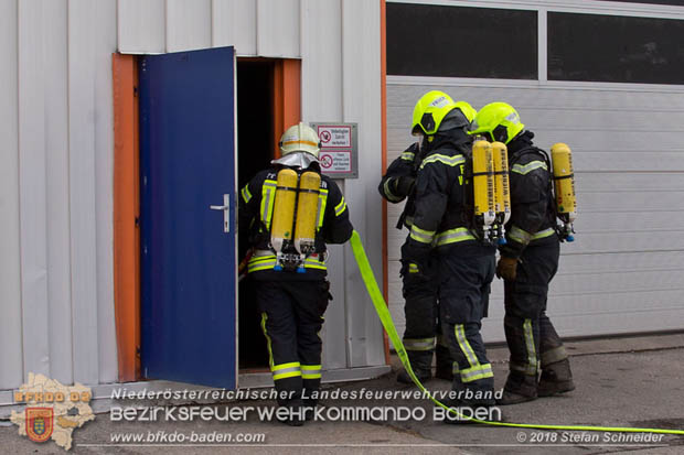 20180320 Brand in einer Lagerhalle Gewerbepark Wienersdorf  Foto:  Stefan Schneider BFK BADEN 