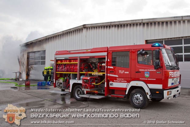 20180320 Brand in einer Lagerhalle Gewerbepark Wienersdorf  Foto:  Stefan Schneider BFK BADEN 