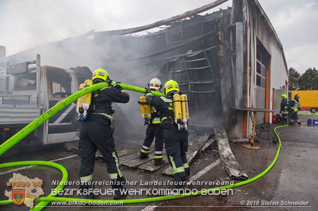 20180320 Brand in einer Lagerhalle Gewerbepark Wienersdorf  Foto:  Stefan Schneider BFK BADEN 