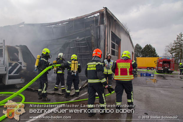 20180320 Brand in einer Lagerhalle Gewerbepark Wienersdorf  Foto:  Stefan Schneider BFK BADEN 