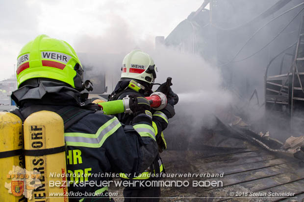 20180320 Brand in einer Lagerhalle Gewerbepark Wienersdorf  Foto:  Stefan Schneider BFK BADEN 