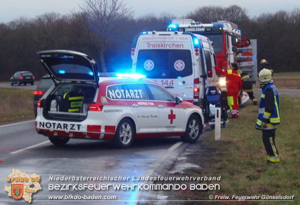 20180329 Verkehrsunfall auf der L154 Günselsdorf-Teesdorf Foto: © Freiwillige Feuerwehr Günselsdorf 20180329 Verkehrsunfall auf der L154 Günselsdorf-Teesdorf Foto: © Freiwillige Feuerwehr Günselsdorf