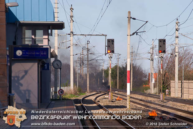 20180414 Brand mehrerer Gterwaggons im Bahnhof Pfaffsttten  Foto:  Stefan Schneider BFKDO BADEN