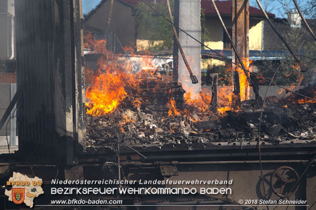 20180414 Brand mehrerer Gterwaggons im Bahnhof Pfaffsttten  Foto:  Stefan Schneider BFKDO BADEN