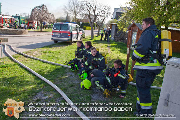 20180414 Brand mehrerer Gterwaggons im Bahnhof Pfaffsttten  Foto:  Stefan Schneider BFKDO BADEN