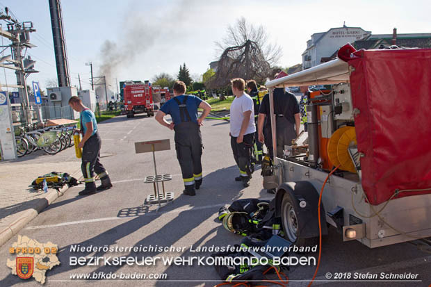 20180414 Brand mehrerer Gterwaggons im Bahnhof Pfaffsttten  Foto:  Stefan Schneider BFKDO BADEN