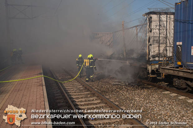 20180414 Brand mehrerer Gterwaggons im Bahnhof Pfaffsttten  Foto:  Stefan Schneider BFKDO BADEN