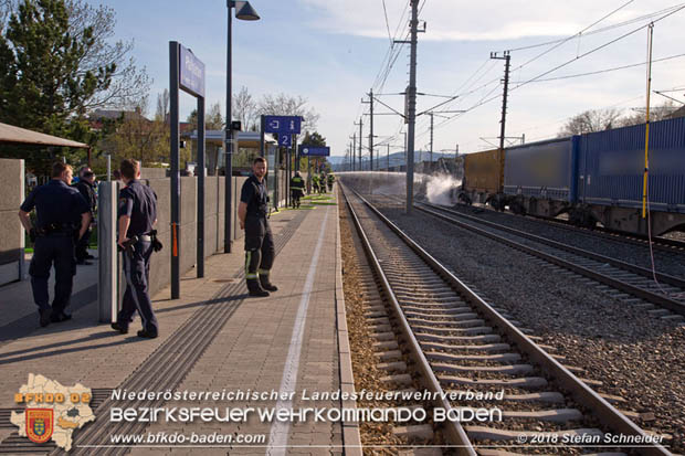 20180414 Brand mehrerer Gterwaggons im Bahnhof Pfaffsttten  Foto:  Stefan Schneider BFKDO BADEN