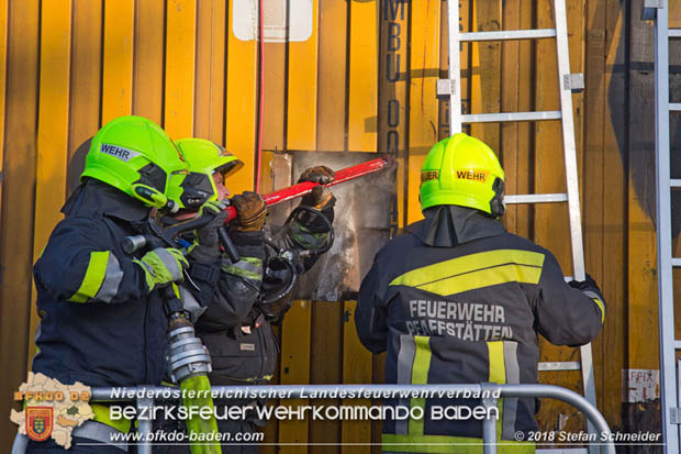 20180414 Brand mehrerer Gterwaggons im Bahnhof Pfaffsttten  Foto:  Stefan Schneider BFKDO BADEN