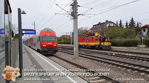 20180414 Brand mehrerer Gterwaggons im Bahnhof Pfaffsttten  Foto:  Stefan Schneider BFKDO BADEN