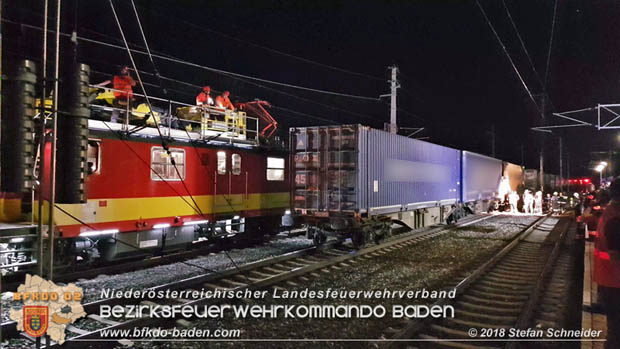20180414 Brand mehrerer Gterwaggons im Bahnhof Pfaffsttten  Foto:  Stefan Schneider BFKDO BADEN