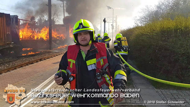 20180414 Brand mehrerer Gterwaggons im Bahnhof Pfaffsttten  Foto:  Stefan Schneider BFKDO BADEN