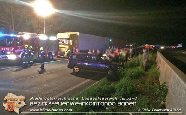 20180528 Verkehrsunfall A21 Bereich Hochstraß Bezirk Baden Foto: © Freiwillige Feuerwehr Alland 20180528 Verkehrsunfall A21 Bereich Hochstraß Bezirk Baden Foto: © Freiwillige Feuerwehr Alland