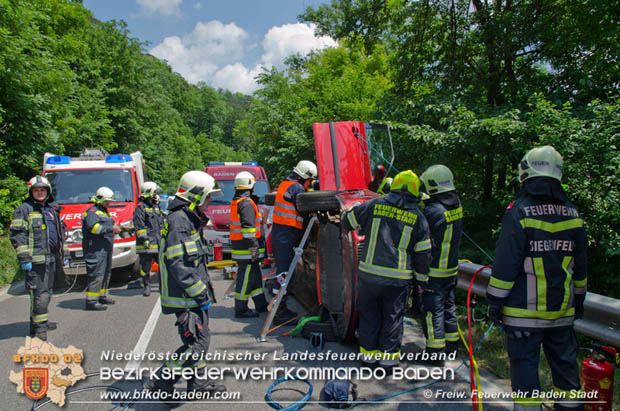 20180604 Verkehrsunfall im Helenental  Foto:   Freiwillige Feuerwehr Baden-Stadt