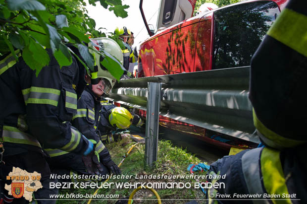 20180604 Verkehrsunfall im Helenental  Foto:   Freiwillige Feuerwehr Baden-Stadt