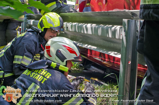 20180604 Verkehrsunfall im Helenental  Foto:   Freiwillige Feuerwehr Baden-Stadt