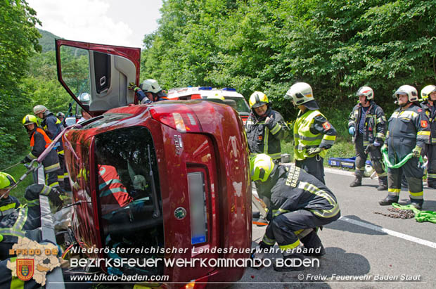 20180604 Verkehrsunfall im Helenental  Foto:   Freiwillige Feuerwehr Baden-Stadt