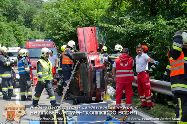 20180604 Verkehrsunfall im Helenental  Foto:   Freiwillige Feuerwehr Baden-Stadt