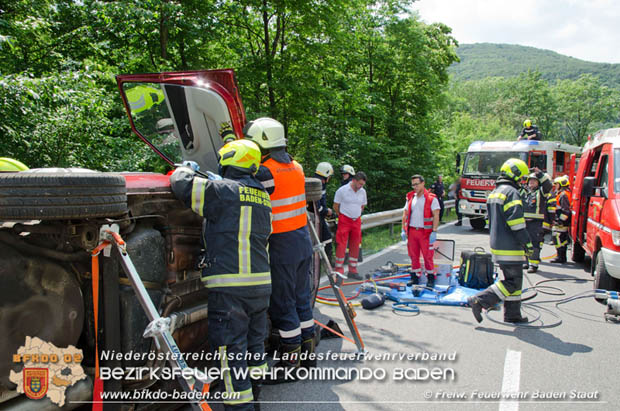 20180604 Verkehrsunfall im Helenental  Foto:   Freiwillige Feuerwehr Baden-Stadt