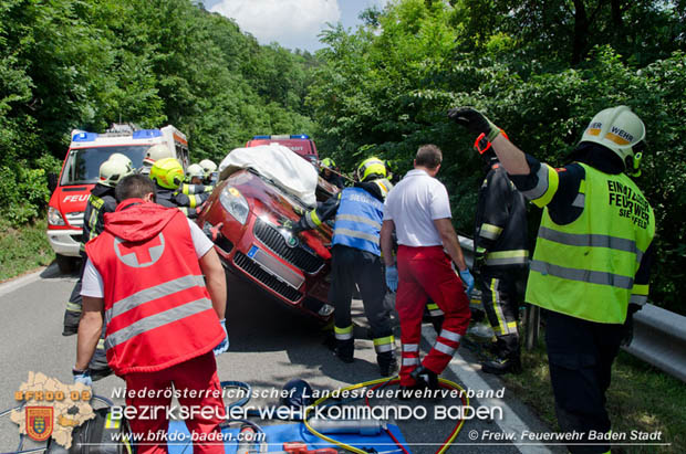 20180604 Verkehrsunfall im Helenental  Foto:   Freiwillige Feuerwehr Baden-Stadt