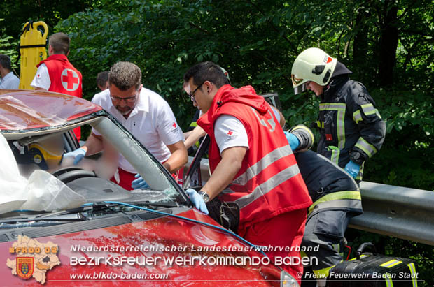 20180604 Verkehrsunfall im Helenental  Foto:   Freiwillige Feuerwehr Baden-Stadt