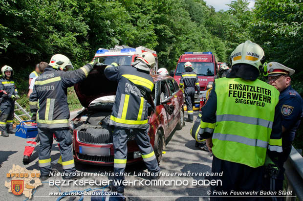 20180604 Verkehrsunfall im Helenental Foto: © Freiwillige Feuerwehr Baden-Stadt 20180604 Verkehrsunfall im Helenental Foto: © Freiwillige Feuerwehr Baden-Stadt