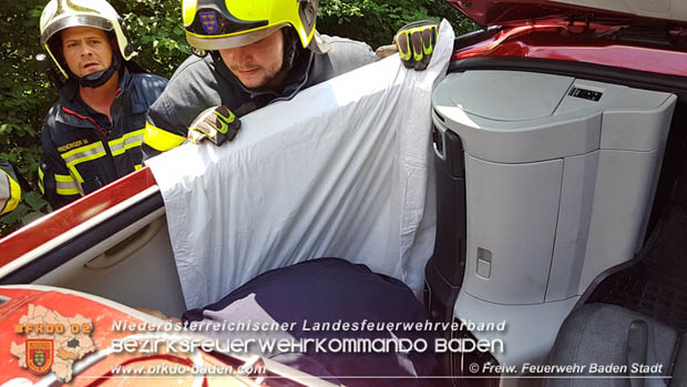 20180604 Verkehrsunfall im Helenental Foto: © Freiwillige Feuerwehr Baden-Stad 20180604 Verkehrsunfall im Helenental Foto: © Freiwillige Feuerwehr Baden-Stad