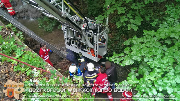 20180609 Schwerer Motorradunfall auf der L2099 Roental/Siegenfeld  Foto:  FF Siegenfeld