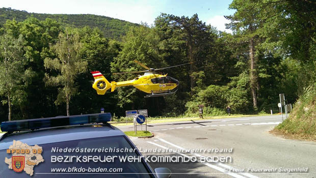 20180609 Schwerer Motorradunfall auf der L2099 Roental/Siegenfeld  Foto:  FF Siegenfeld