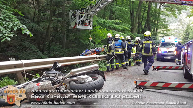 20180609 Schwerer Motorradunfall auf der L2099 Roental/Siegenfeld Foto: © FF Baden-Stadt / Stefan Schneider 20180609 Schwerer Motorradunfall auf der L2099 Roental/Siegenfeld Foto: © FF Baden-Stadt / Stefan Schneider