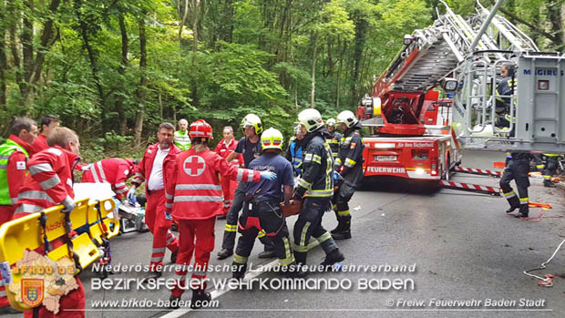 20180609 Schwerer Motorradunfall auf der L2099 Roental/Siegenfeld  Foto:  FF Baden-Stadt / Stefan Schneider