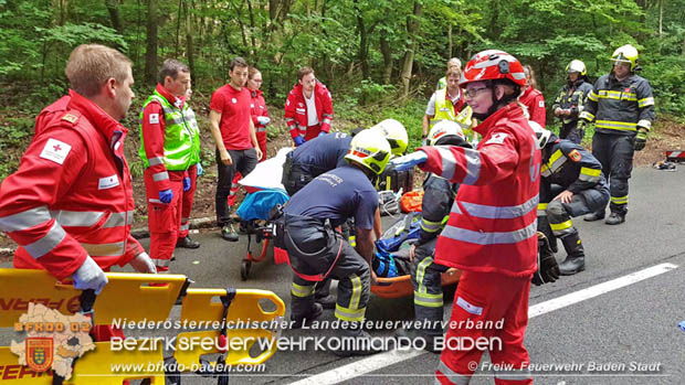 20180609 Schwerer Motorradunfall auf der L2099 Roental/Siegenfeld  Foto:  FF Baden-Stadt / Stefan Schneider