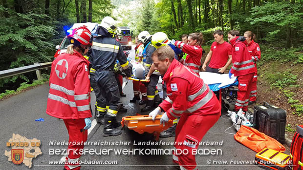 20180609 Schwerer Motorradunfall auf der L2099 Roental/Siegenfeld  Foto:  FF Baden-Stadt / Stefan Schneider