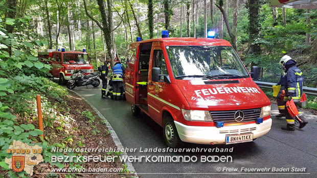 20180609 Schwerer Motorradunfall auf der L2099 Roental/Siegenfeld  Foto:  FF Baden-Stadt / Stefan Schneider