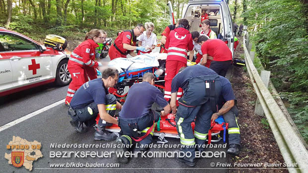 20180609 Schwerer Motorradunfall auf der L2099 Roental/Siegenfeld  Foto:  FF Baden-Stadt / Stefan Schneider