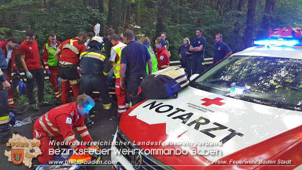 20180609 Schwerer Motorradunfall auf der L2099 Roental/Siegenfeld  Foto:  FF Baden-Stadt / Stefan Schneider