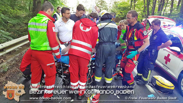 20180609 Schwerer Motorradunfall auf der L2099 Roental/Siegenfeld  Foto:  FF Baden-Stadt / Stefan Schneider