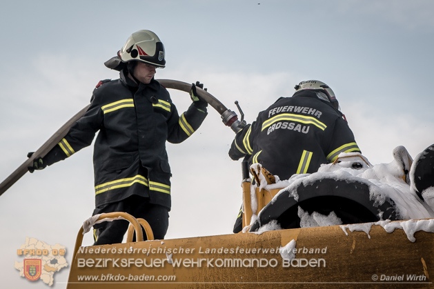 20180715 Mähdrescherbrand Gainfarn - Foto: Daniel Wirth 20180715 Mähdrescherbrand Gainfarn - Foto: Daniel Wirth