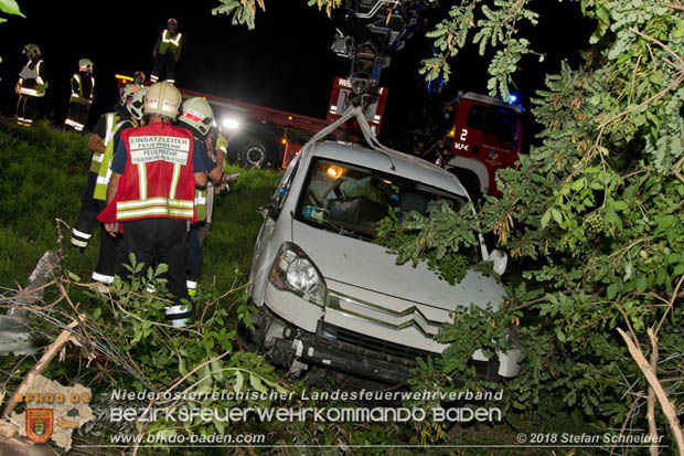 20180724 Verkehrsunfall auf der A2 beim Knoten Guntramsdorf RFb Wien  Foto: © Stefan Schneider