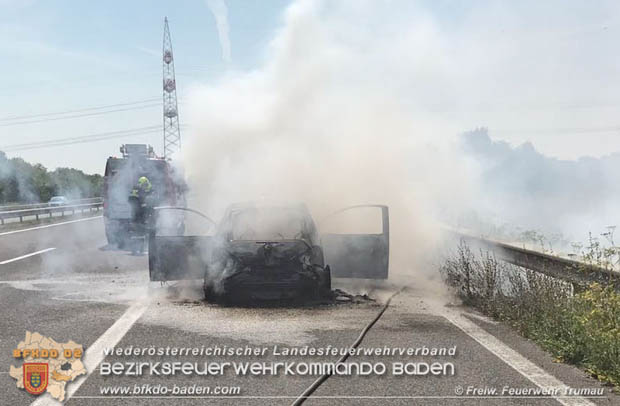 20180803 Pkw Vollbrand auf der A3 zwischen Trumau und Ebreichsdorf NORD  Foto:  Freiwillige Feuerwehr Trumau